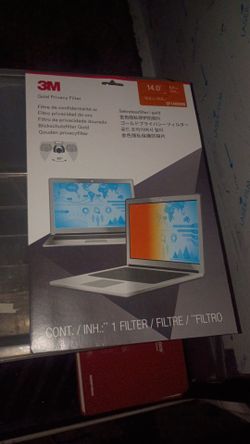 3M Gold Privacy Filter 14-Inch Laptop