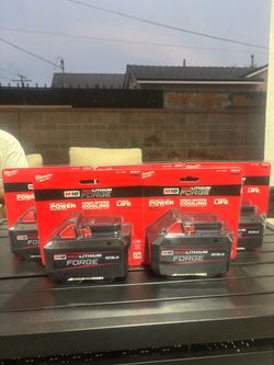 Milwaukee Battery Forge  XC8.0