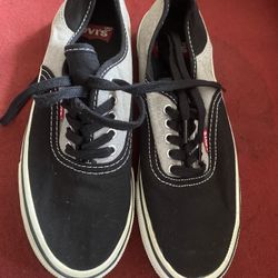 Levi’s Shoes Size 8