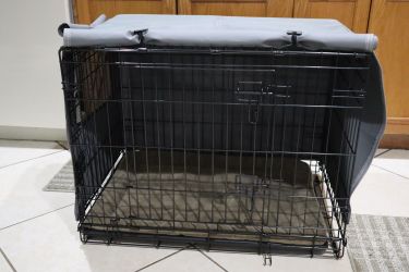 Frisco Heavy Duty Double Door Wire Dog Crate 30x21x21