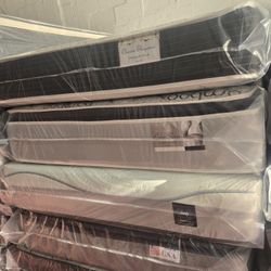 🏡🛌AMAZING SALES COLCHONES MATTRESSES AVAILABLES ALL STYLES AND SIZES BRAND NEW 🛌 ✨️ 