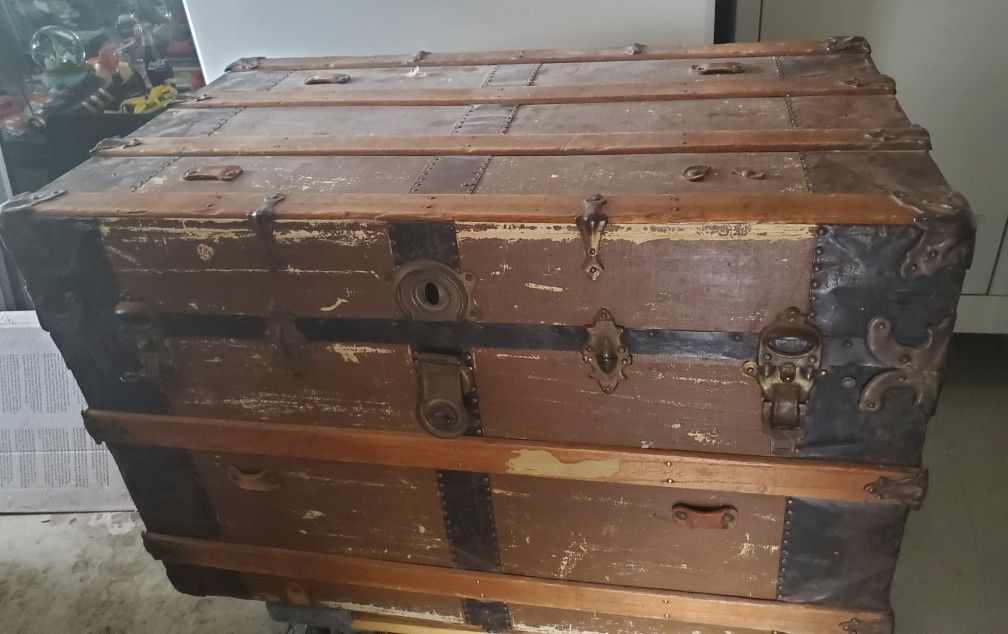 Large Vintage  Trunk