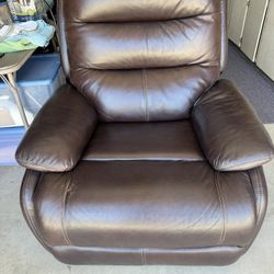 Recliner, Leather, Power