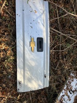14-18 Chevy tailgate