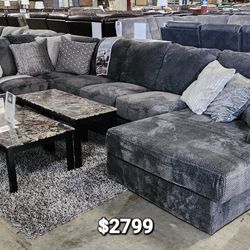 Mammoth Sectional New