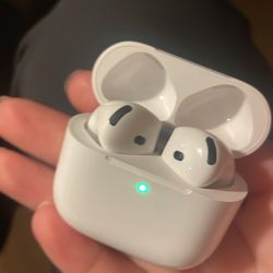Air Pods 4s