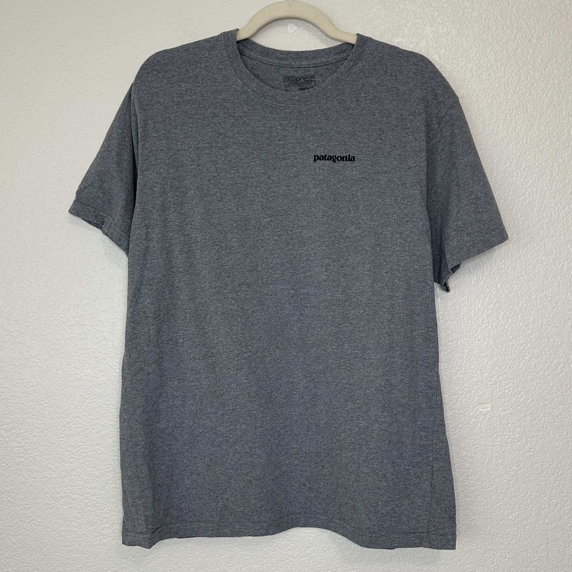 Patagonia Men’s Gray Regular Fit Logo Short Sleeves Tee