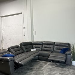 LIKE NEW! Gray Leather Power Reclining Sectional Couch ! (FREE DELIVERY 🚚)