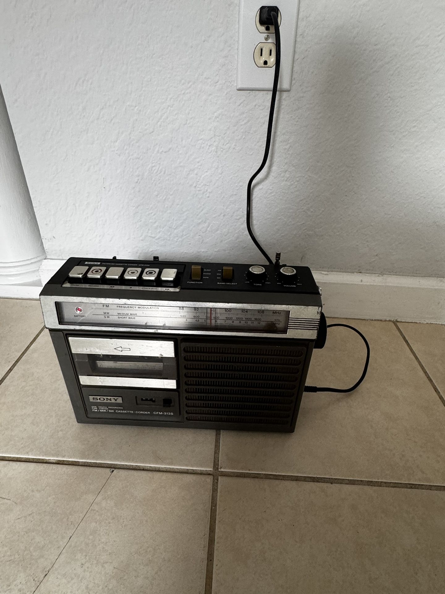 Vintage Sony recorder. Model CFM 313-S. Working