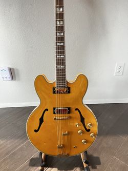 Epiphone Sheraton with gig bag