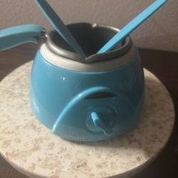 🍫 Chocolate Fondue Mini – $6! First Come, Cash ONLY!