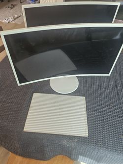 2 32"samsung Monitors