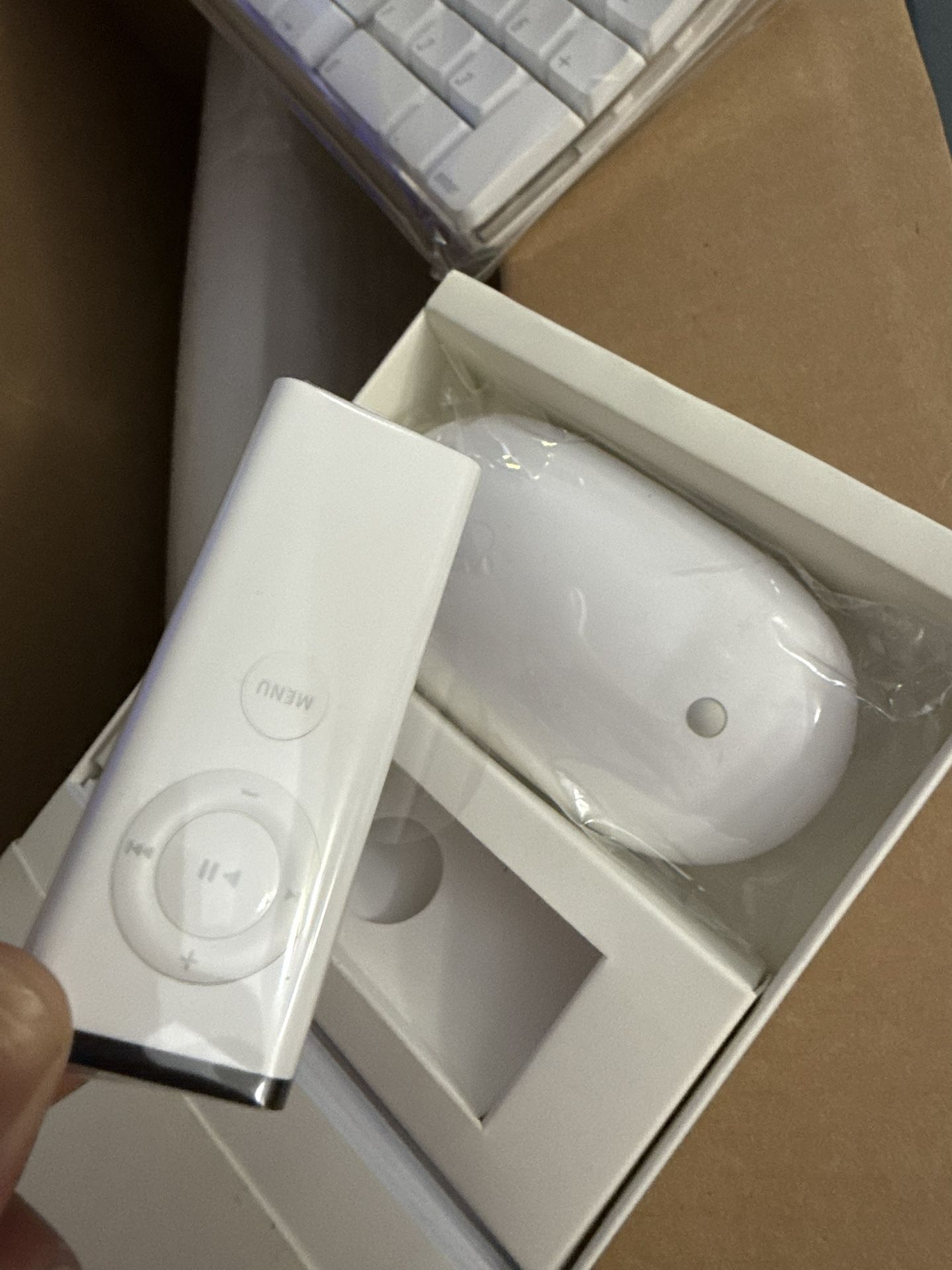 Apple iMac LITERALLY BRAND NEW