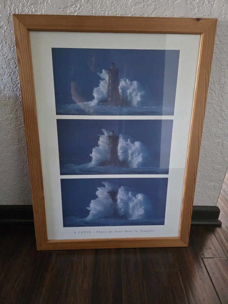 Nostalgic Picture Of Lighthouse