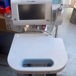 Nice Welch Allyn Vital Signs Machine