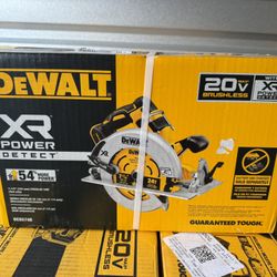 DEWALT XR POWER DETECT 20-volt Max 7-1/4-in Cordless Circular saw