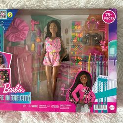 Year 2022 $17.00 Barbie Life in The City Brooklyn and Her Hairstyles Brunette Doll with +75 Hair Accessories