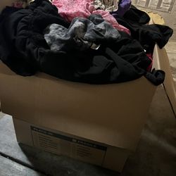 Mix Pallet Of Clothes 