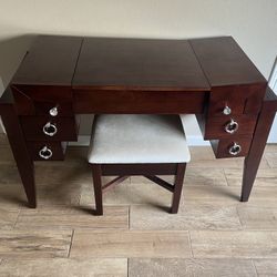 Desk With Lifting Top For Storage 