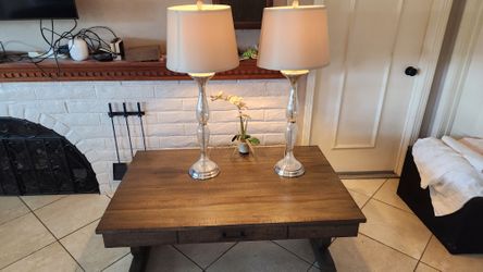 2 elegant table Lamps