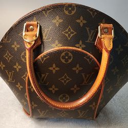 Louis Vuitton Monogram Ellipse PM 