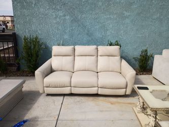 Gorgeous Creamy white Leather Couch