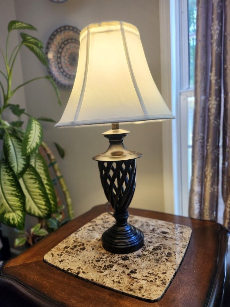 Single Modern End Table Lamp For Living Room, Door Entrance, or Bedroom - Used Like New