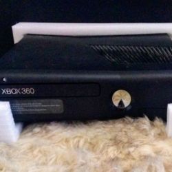 Microsoft Xbox360 Live, Kinect & Games. (Complete)