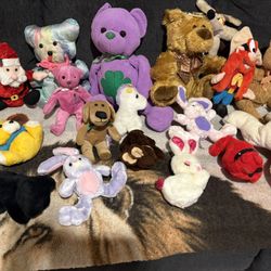 Stuffed Animals, Stuffy‘S, Plush Toys. Teddy Bears, Beanbag  Plushie.   Assorted.