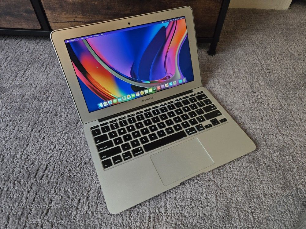 MacBook Air 11" i7 8GB