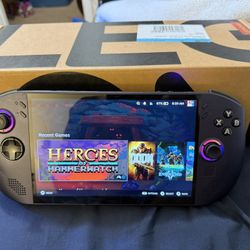Legion Go S SteamOS Z2 - Gently Used & Ready to Play!