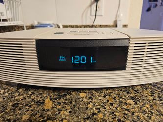 Vintage Bose CD,FM,AM RADIO