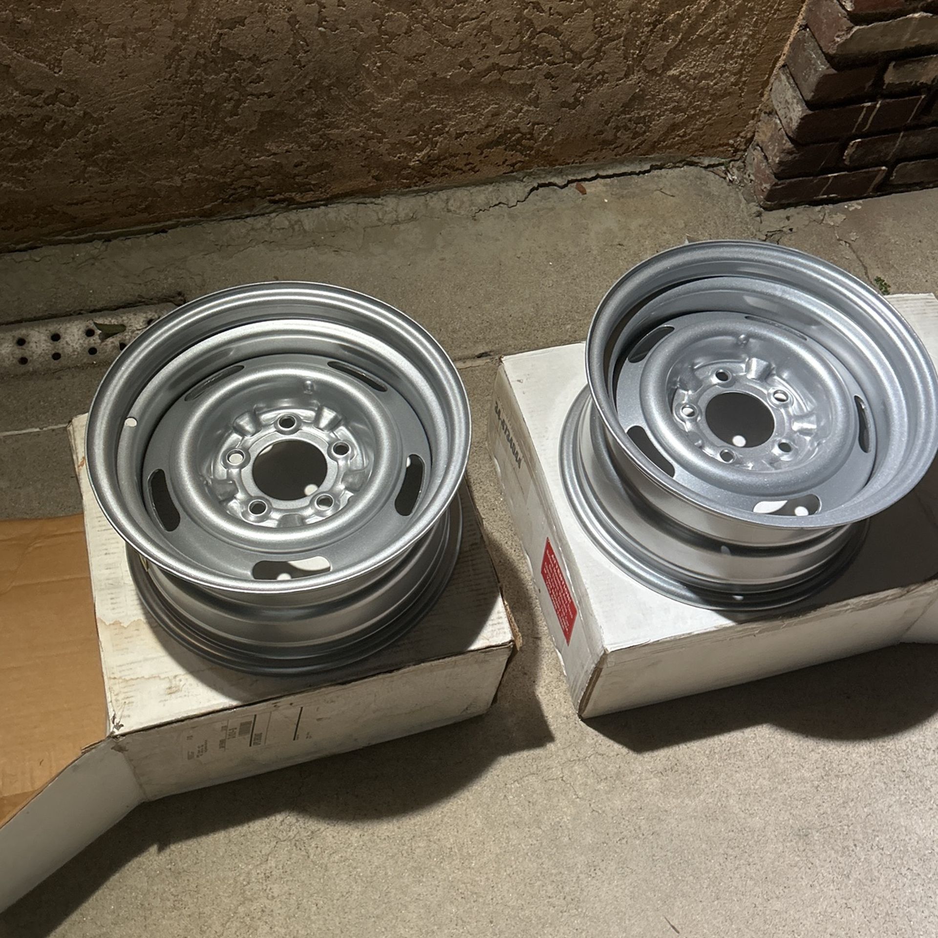Austin Rally Rims 14x7 Rally Wheel for Sale in San Fernando, CA - OfferUp