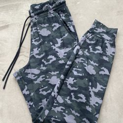 Fabletics High Waisted Performance Joggers