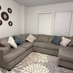 Sectional Sofa With Left Hand Chase