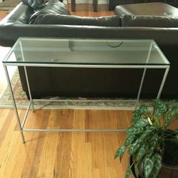 Pottery Barn Sofa And Nesting End Tables 