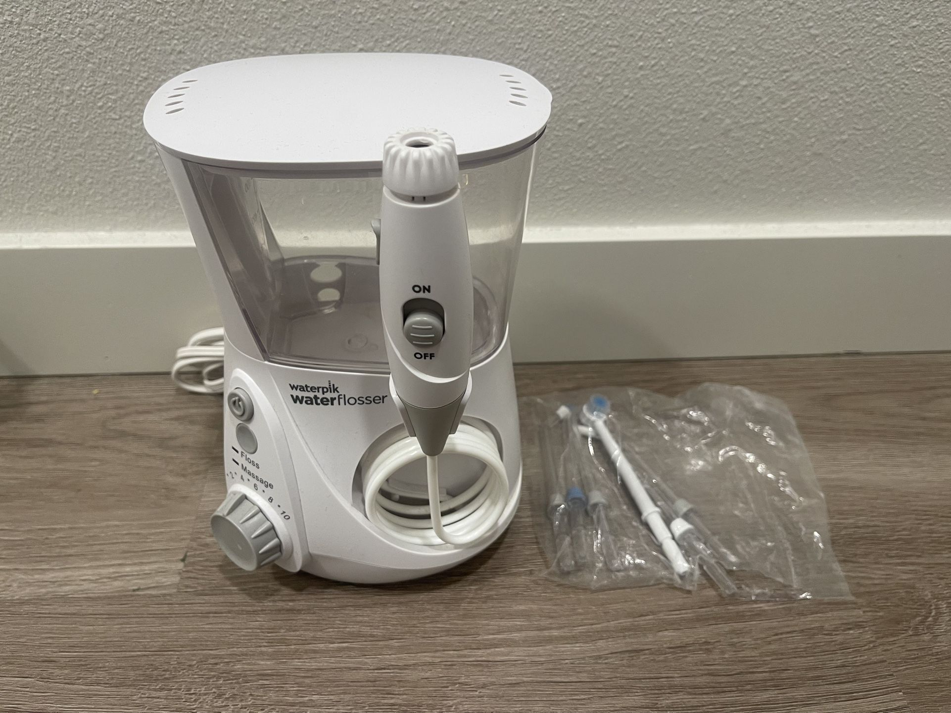 Waterpik teeth flosser 