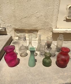 GLASS FLOWER VASES