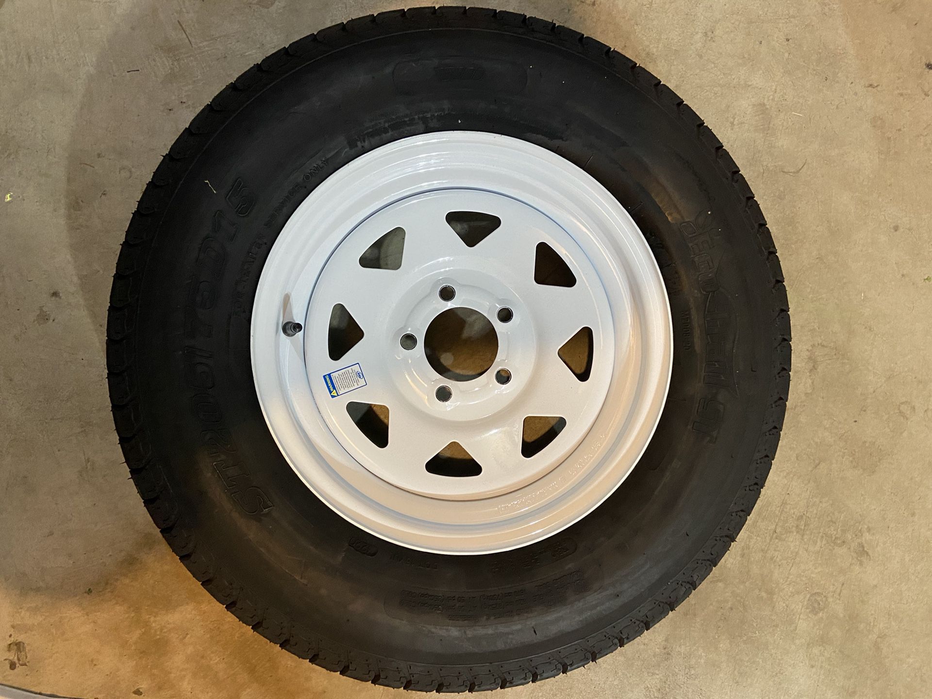 One Trailer Tire On Rim ST205/75D15 F78 205/75 LRC 5 Lug White Spoke Wheel