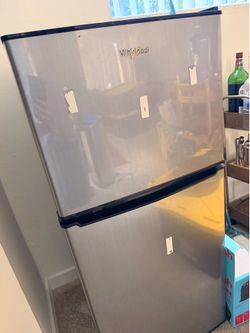 Fully Functional Mini Fridge