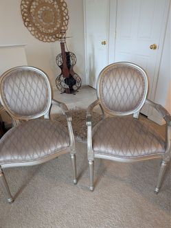 Queen Anne chairs