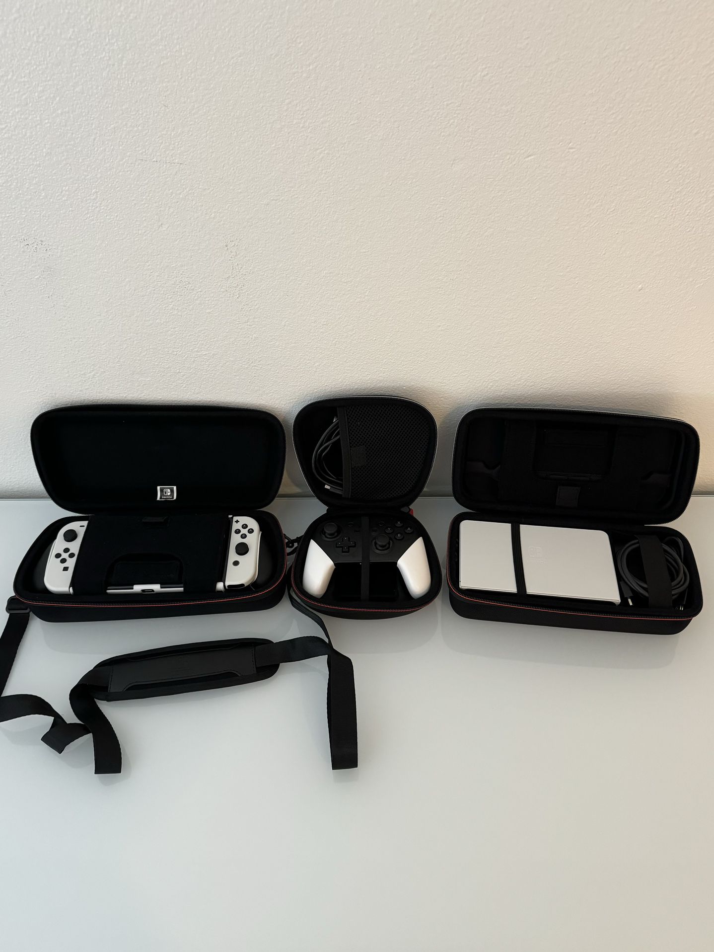 Nintendo Switch OLED White Bundle