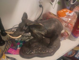 Statue elephant