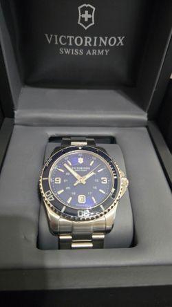 Victorinox Swiss Army Maverick Dive Watch (Blue Dial)