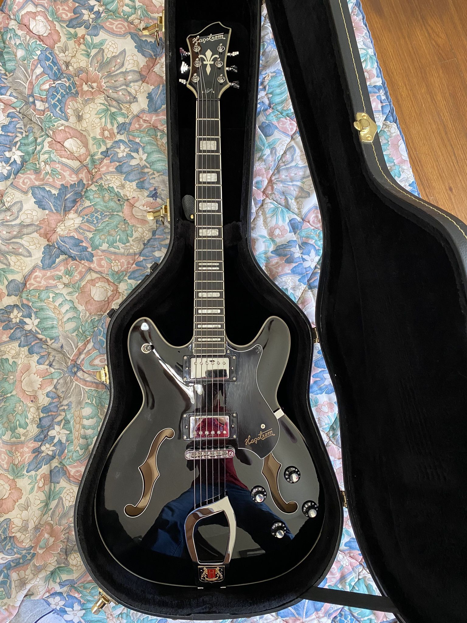 Hagstrom Viking Semi-hollow Electric Guitar