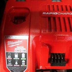 Milwaukee 18&12 Volt Rapid Charger 