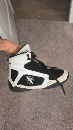 Men’s Hyabusa boxing shoe size 9