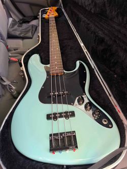 Fender JB-62 Reissue Made in Japan Daphne Blue