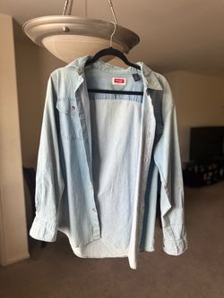 Wrangler Light Wash Denim Shirt – Long Sleeve Button-Up – Men’s Small