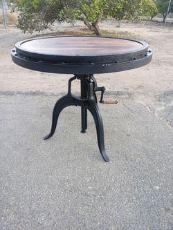 Industrial Adjustable Height Round Table